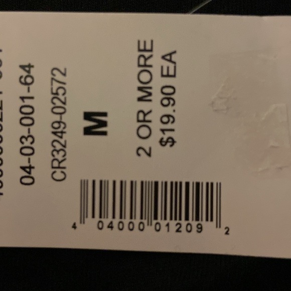 Cleo NWT size M black cap sleeve, v-neck top - Picture 7 of 7